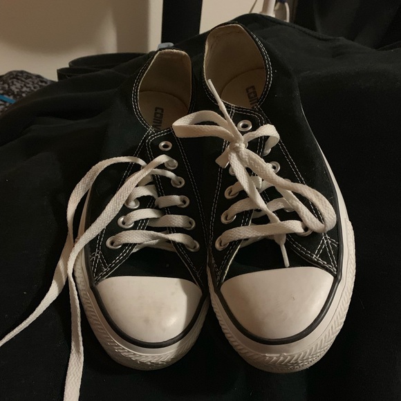 Converse shoes - Picture 2 of 2